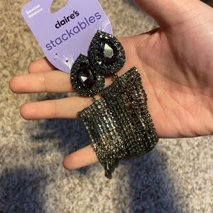 Elegant Black Teardrop Earrings